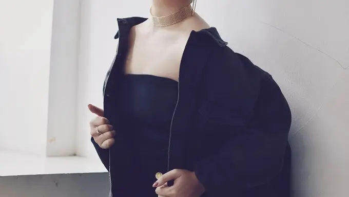 [Bintang] Off-Shoulder Lagi Hits, Cek Gaya Prilly Latuconsina & 4 Seleb Ini
