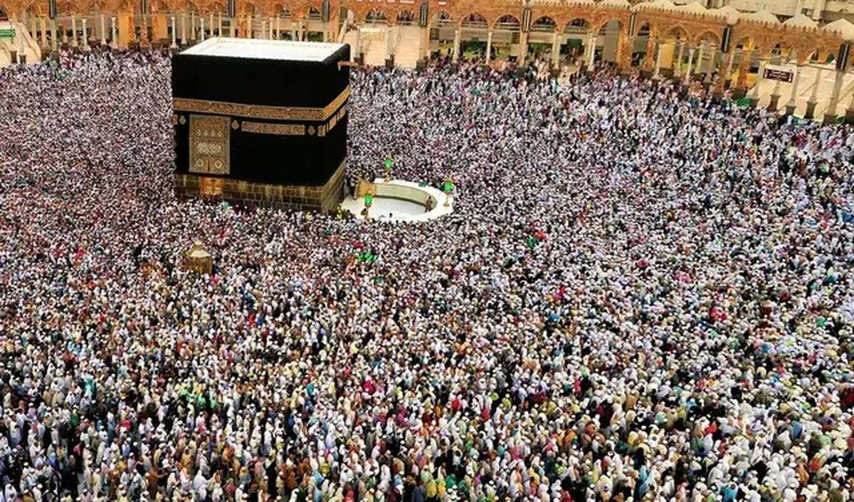 Ketiga jemaah dilaporkan hilang saat puncak haji baik di Arafah maupun Mina. Diduga kuat ketiga mengalami demensia karena sudah tergolong lansia.
