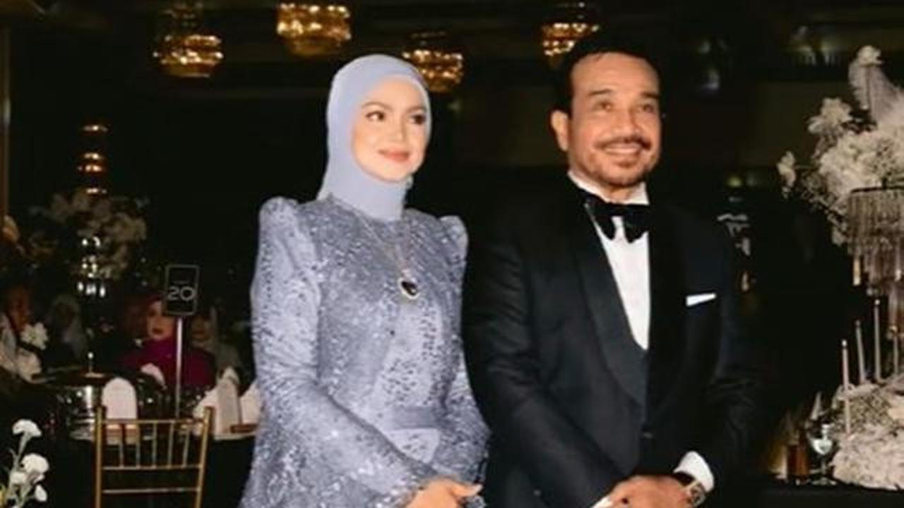 7 Potret Gaun Brokat Siti Nurhaliza di Pernikahan Anak Sambung, Detail Payet Memukau