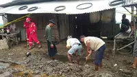 Minyak Mentah dari Pipa Pertamina Tumpah Ruah di Sawah