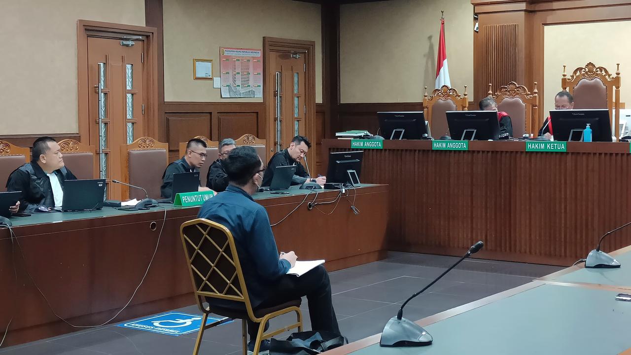 Beda dengan Dua Rekan, Hakim Anggota Vonis Bebas Ronald Tannur Dijatuhi Hukuman 10 Tahun Penjara