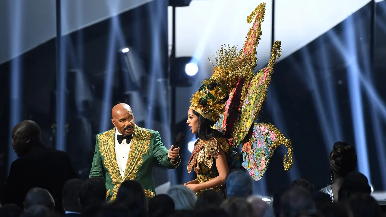 Uniknya Kostum Nasional Malaysia yang Sabet Gelar Terbaik di Miss Universe 2019