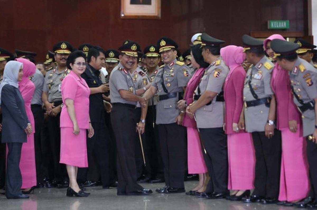 Usai Sertijab Bareskrim, Komjen Budi Waseso & Anang salam komando