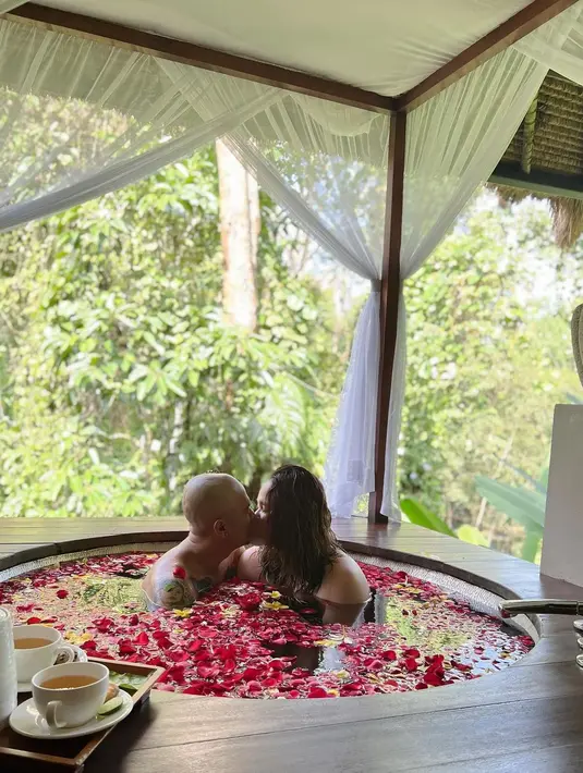 Wendy Cagur dan Ayu Natasha (Instagram/revtiayunatasya)