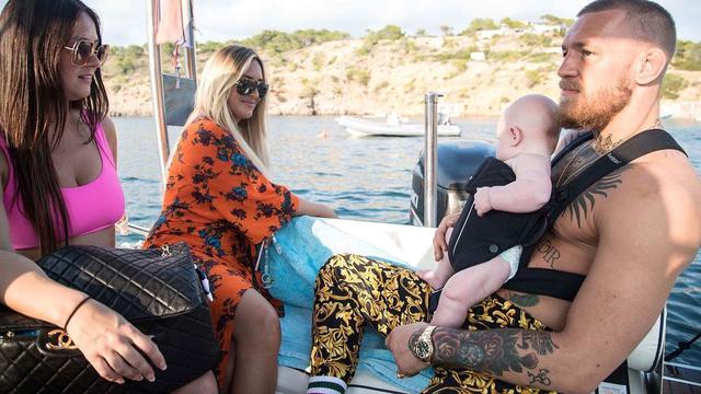Dee Devlin Wanita Cantik Yang Jadi Senjata Rahasia Mcgregor Bola Liputan6 Com