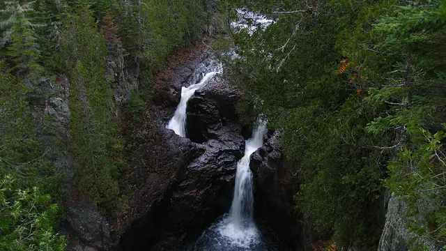 Air terjun Devil's Kettle