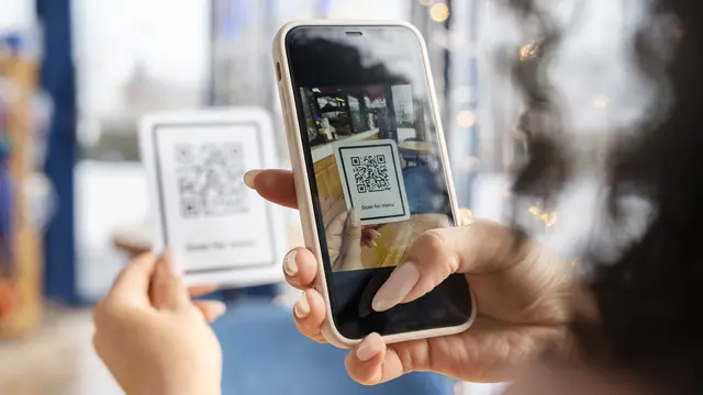 Ilustrasi scan barcode WiFi (Foto: freepik)