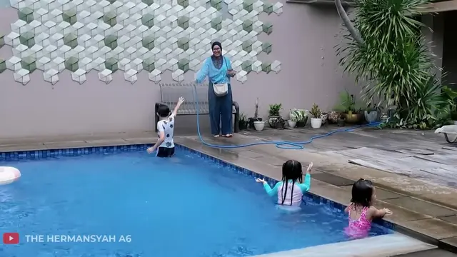 Potret Kolam Renang di Rumah Anang dan Ashanty di Cinere.
