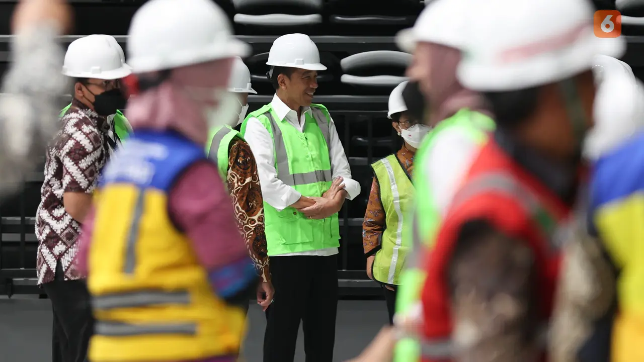 Foto: Presiden Jokowi Resmikan Tutup Atap sebagai Tahap Akhir Pembangunan Indoor Multifunction GBK