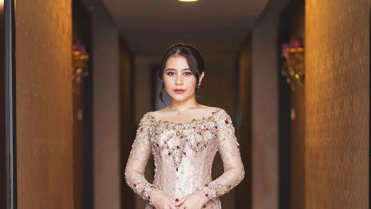 Prilly Latuconsina