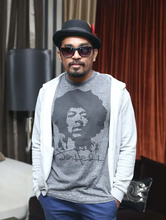 Lebih menyedihkan lagi pelantun lagu Kasih Putih pada Mei 2013. Glenn Fredly diisukan meninggal akibat menderita AIDS. Saat itu, Glenn lama tidak muncul dalam layar kaca. Kabar itu langsung ditepis oleh ayahnya Hengky Latuihamalo.(Andy Masela/Bintang.com)