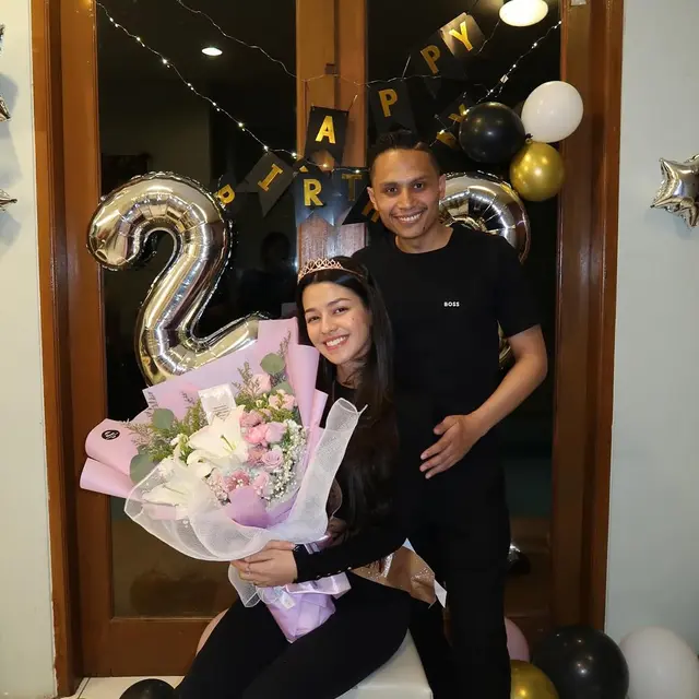 6 Potret Susan Sameh Rayakan Ultah Perdana Bareng Suami, Didoakan Punya Momongan