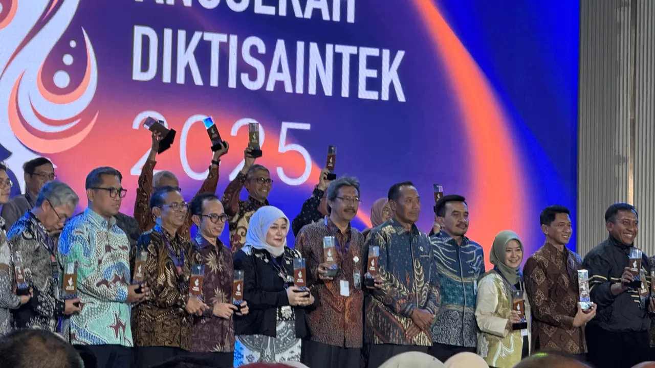 Raih Dua Penghargaan Sekaligus, Universitas Terbuka Buktikan Komitmen pada Keterbukaan dan Integritas