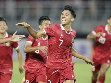 Timnas Indonesia U-20 sukses membungkam Vietnam U-20 dalam laga pamungkas Grup F Kualifikasi Piala Asia U-20 2023. (Bola.com/Ikhwan Yanuar)