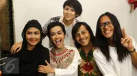 Keceriaan Julia Perez di Tengah Ria Irawan-Suami dan Aming-Istri