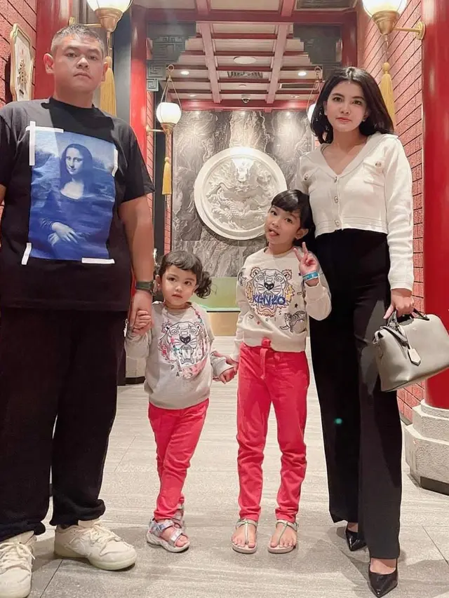 Tania Putri Pemeran Helen Kepompong yang makin glow up dan bikin pangling