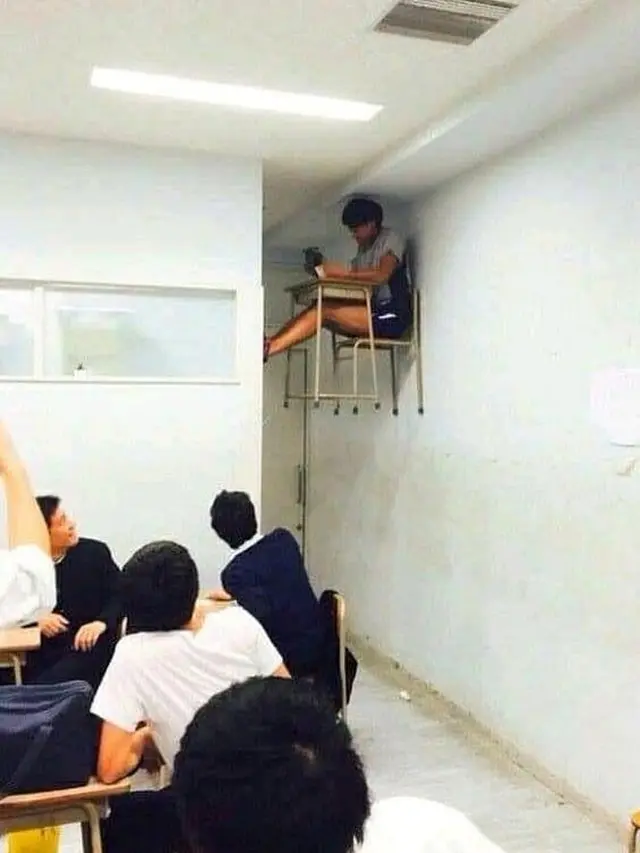 6 Aksi Murid Introvert Ini Absurd, Cara Menyendiri Curi Perhatian