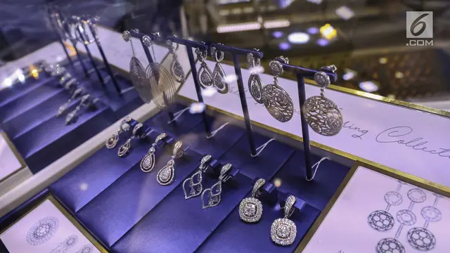 Melihat Koleksi Berlian Indah Adelle Jewellery