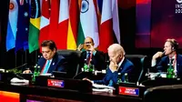 Pertemuan bilateral antara Indonesia dan Amerika Serikat di sela-sela KTT G20 membahas agenda utama kerja sama kedua negara yakni Partnership for Global Infrastructure and Investment (PGII). Pada kesempatan tersebut, Presiden Joko Widodo menegaskan tiga hal penting untuk PGII ke depannya yaitu pentingnya country driven, paradigma kolaborasi dengan berbagai pemangku kepentingan dan dukungan pencapaian tujuan pembangunan berkelanjutan (SDGs). (Foto:Dok Istimewa)