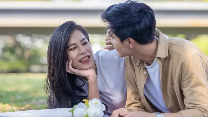 couple desember jujur cemburu