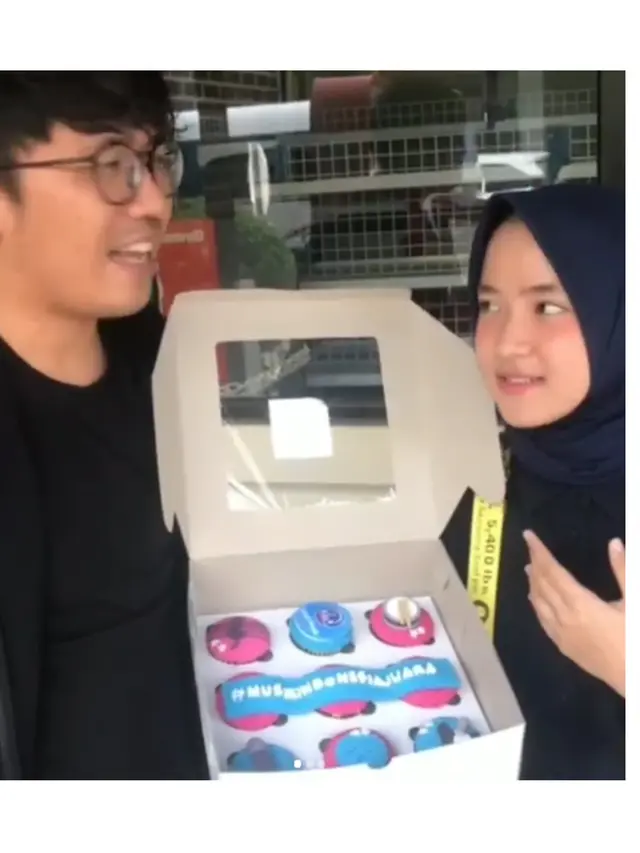 Nissa Sabyan Dituding Jadi Selingkuhan Keyboardis Band Sendiri, Ini 6 Potret Kebersamaannya