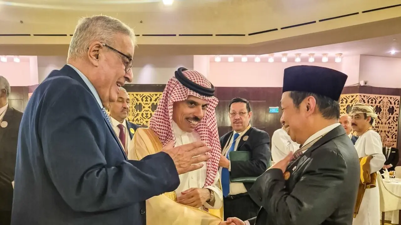 Wakil Menteri Luar Negeri Anis Matta menghadiri persiapan KTT OKI di Arab Saudi, Minggu (10/11/2024). (Dok. Kemlu RI)