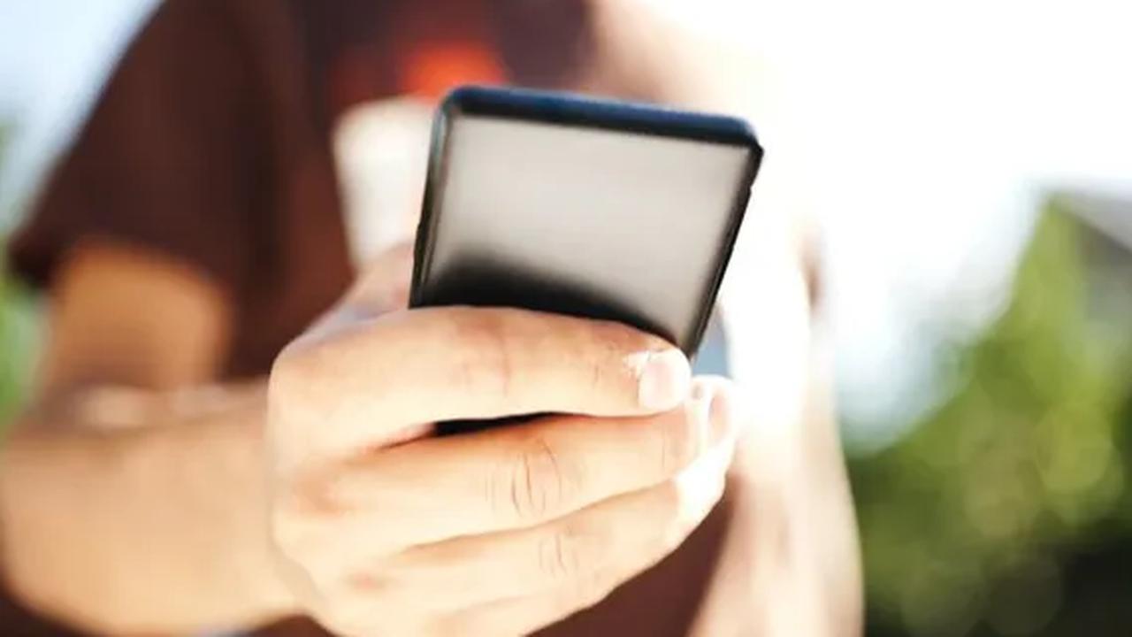 2. Cek IMEI di pengaturan handphone