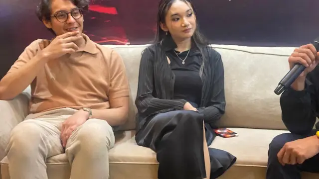 Ardhito Pramono menjadi produser untuk penyanyi Kynya.