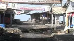 Gelombang tinggi melanda kawasan wisata Temon di Kulonprogo DIY. Akibat banyak pedagang yang menyelamatkan baranng-barangnya
