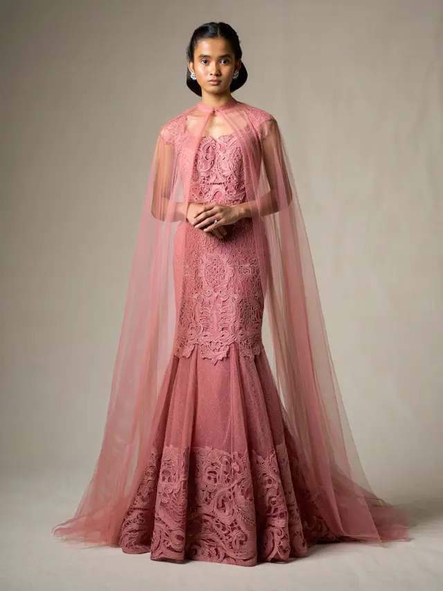 Long Dress Brokat Model Mermaid Warna Dusty Pink