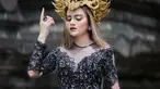 Wanita kelahiran 5 Desember 1997 ini dikenal sebagai pedangdut yang punya gaya penampilan menarik. Selain kerap tampil santai di keseharian, di beberapa momen Irenne Ghea tampil aggun dengan memakai kebaya.(Liputan6.com/IG/@irenneghea__reall)