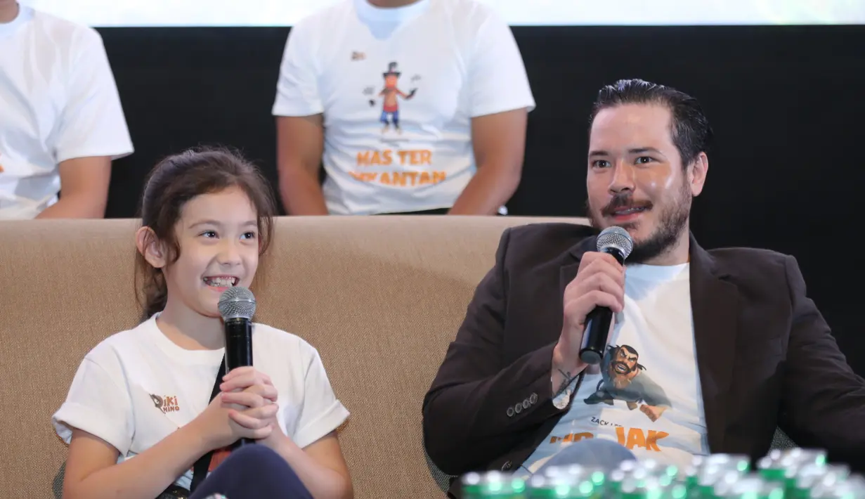 Zack Lee dan Mikhaela Lee Juwono screening film animasi Riki Rhino, di XXI Epicentrum, Kuningan, Jakarta Selatan, Senin (24/2/2020). (Daniel Kampua/Fimela.com)