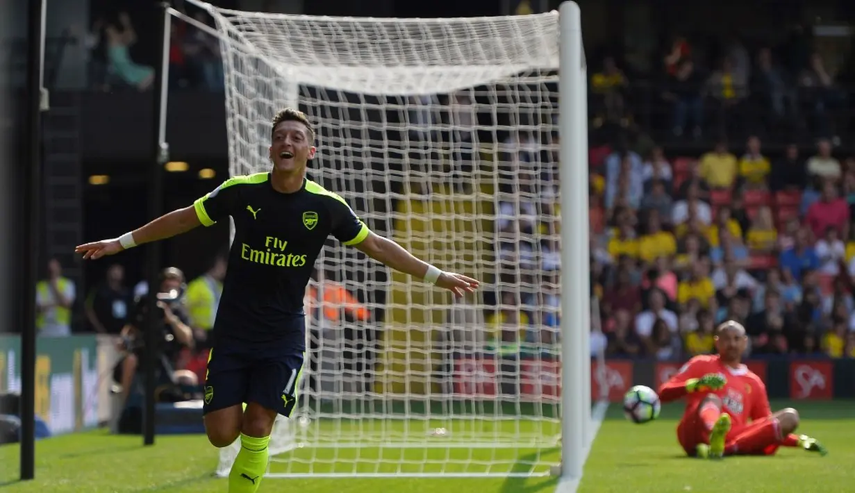 Arsenal meraih kemenangan perdana pada ajang Premier League 2015-16 setelah mengalahkan Watford 3-1, di Vicarage Road, Sabtu (27/8/2016). (Reuters/Hannah McKay)