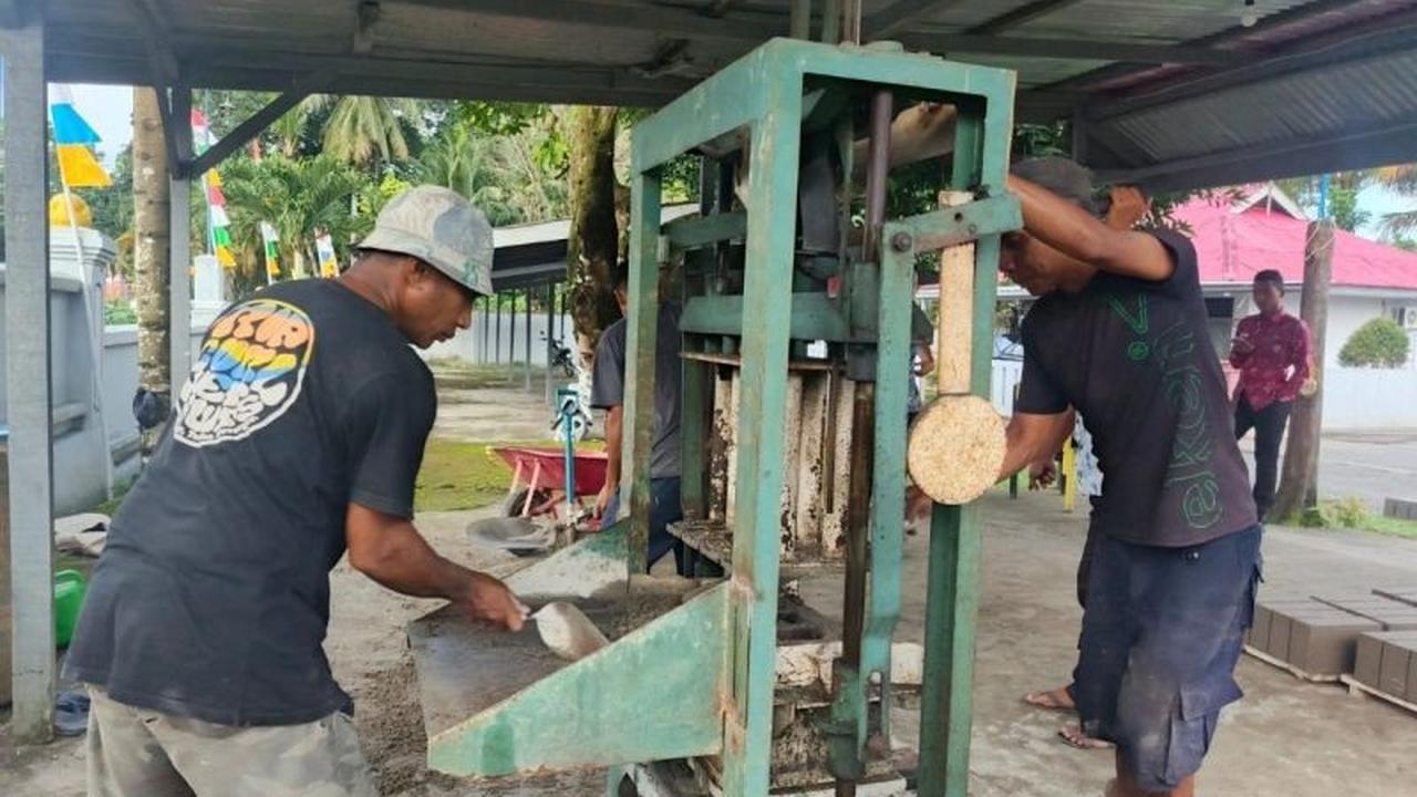 Tahukah Anda? Lapas Ambon Latih WBP Produksi Batako, Wujudkan Kemandirian dan Jawab Permintaan Pasar