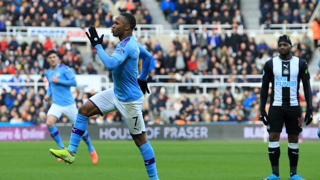 Winger Manchester City, Raheem Sterling, merayakan gol ke gawang Newcastle United (LINDSEY PARNABY / AFP)