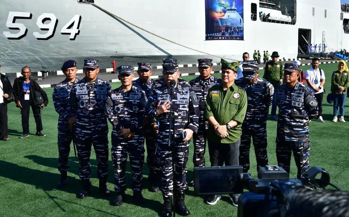 FOTO: TNI AL Gelar Mudik Gratis dengan KRI Semarang