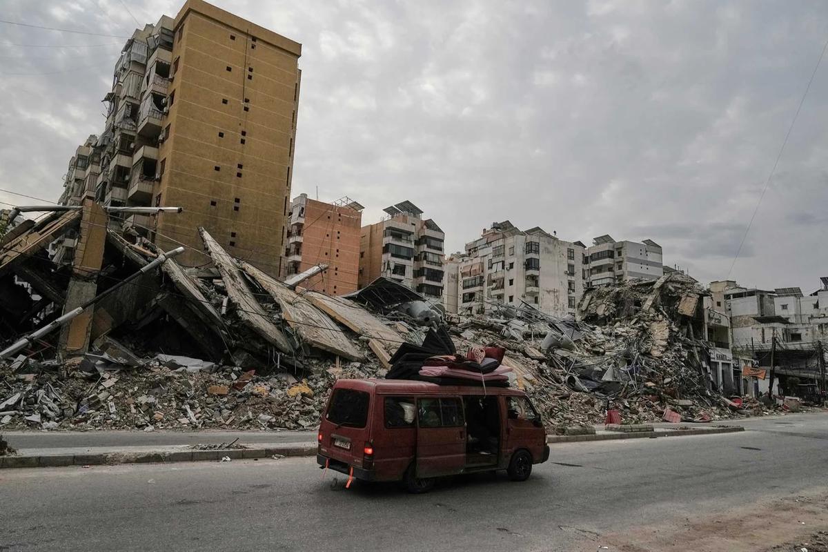FOTO Warga Lebanon Kembali dari Pengungsian Setelah Gencatan Senjata