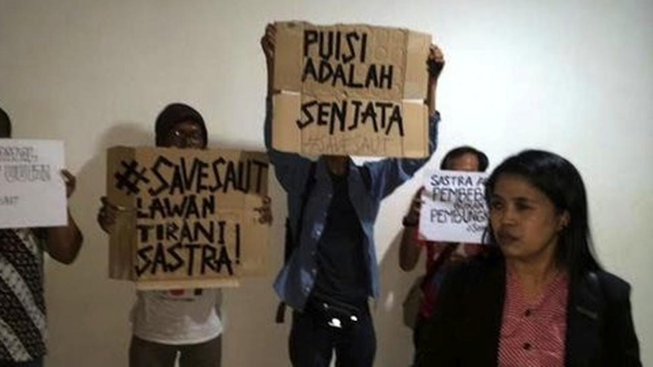 Kuasa hukum minta sastrawan Saut Situmorang tak ditahan