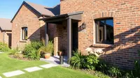 4 Tips Kombinasi Warna Cat dan Bata Ini Bikin Rumah Terlihat Mewah dari Luar