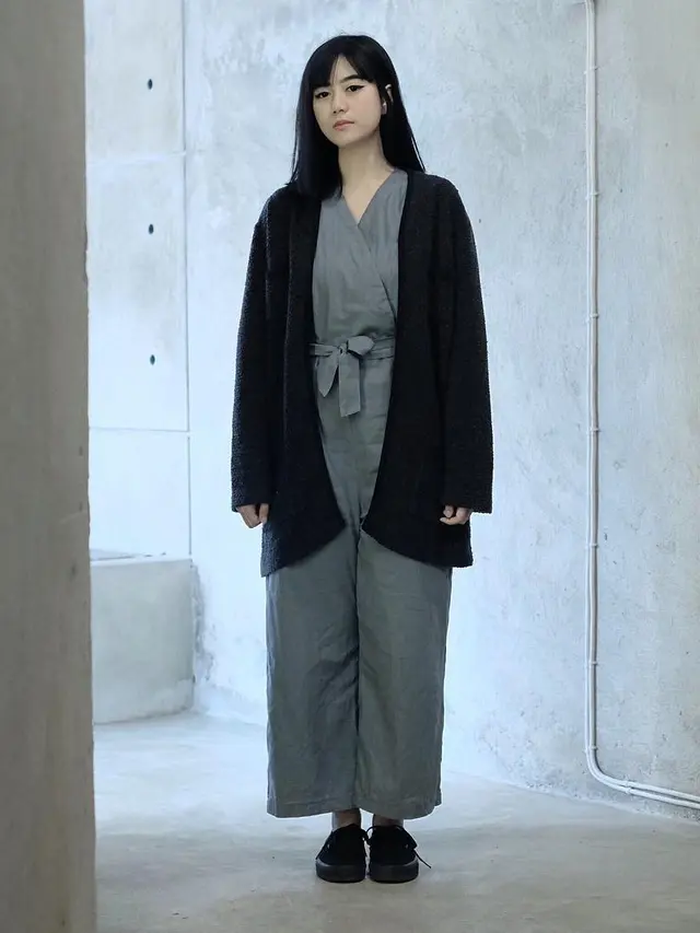 [Bintang] Mirip Cewek Jepang, Intip 5 Gaya Streetwear Influencer Kece Ini