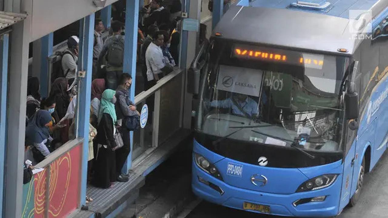 Bus Oleng dan Tabrak Toko di Jaksel, TransJakarta Minta Maaf dan Janji Investigasi