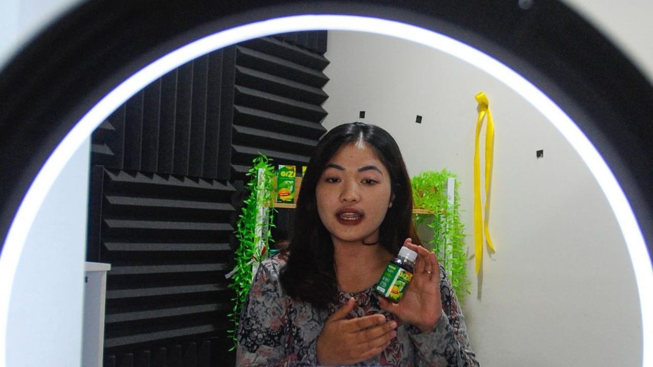 FOTO: Pelaku Penjualan Online Tidak Khawatir TikTok Shop Ditutup