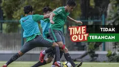 Berita video Time Out kali ini tentang gelandang serang Timnas Indonesia U-23, Septian David Maulana, yang merasa tidak terancam dengan kehadiran Egy Maulana Vikri.
