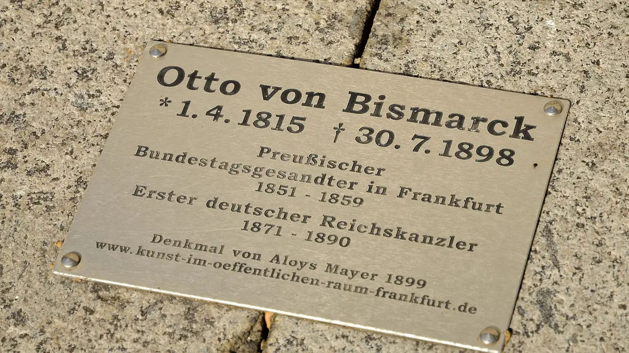 Memorial Bismarck (wikimedia commons)