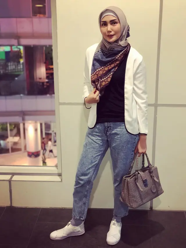 [Bintang] Fenita Arie