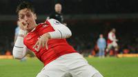 Gelandang Arsenal asal Jerman, Mesut Ozil. (AP Photo/Tim Ireland)
