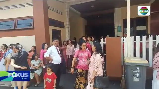 Simak informasi dalam Fokus Pagi edisi (21/4) dengan topik-topik pilihan sebagai berikut, Kebakaran Melanda Pertokoan, Banjir Merendam Permukiman Warga, Longsor Tebing Tewaskan Satu Orang, Bentrok Dua Perguruan Silat.