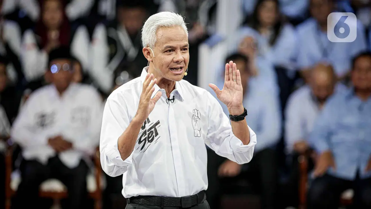 Ekspresi Para Capres/Cawapres saat Paparan Visi Misi pada Debat Perdana Pilpres 2024