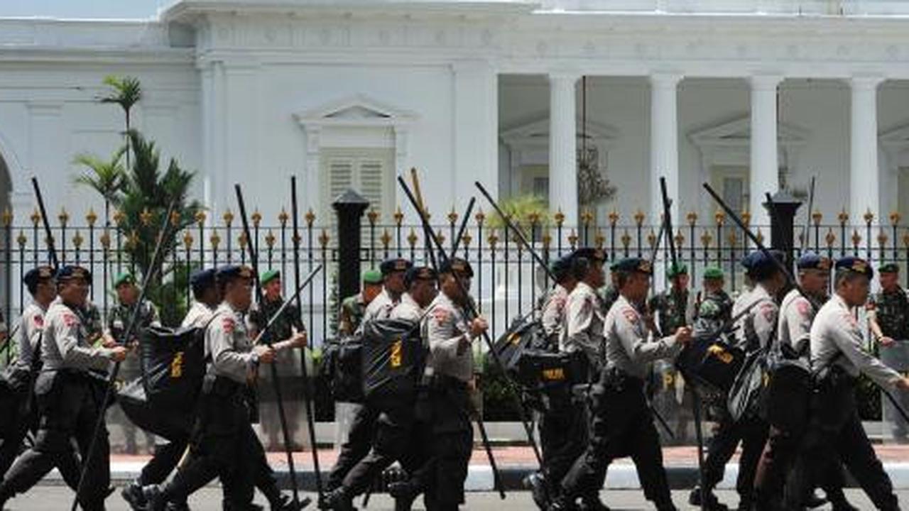 Massa buruh siap aksi 'pemanasan' di Istana Merdeka