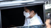 Istri Irjen Ferdy Sambo, Putri Candrawathi saat menjalani rekonstruksi kasus pembunuhan berencana terhadap Nofriansyah Yosua Hutabarat atau Brigadir J di rumah dinas Irjen Ferdy Sambo di Duren Tiga, Jakarta, Selasa (30/8/2022). Sebanyak 78 adegan diperagakan dalam rekonstruksi pembunuhan Brigadir J. (Liputan6.com/Faizal Fanani)